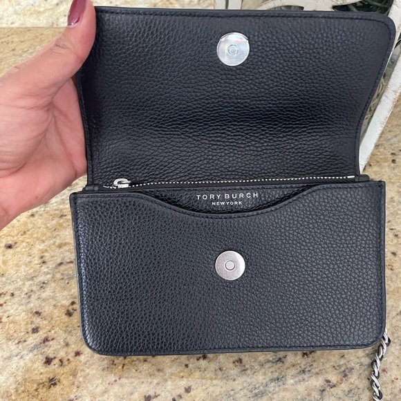 New Tory Burch 🖤 Britten top handle crossbody - Picture 3 of 7